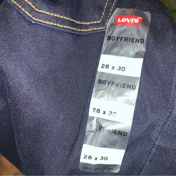 NWT Levi Boyfriend Dark Denim Jeans Size 28 x 30 - Picture 5 of 7